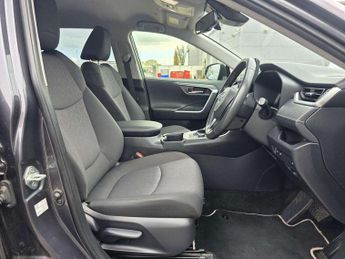 Toyota RAV4 2.5 VVT-i Hybrid Design 5dr CVT