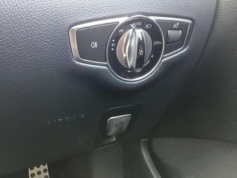 Mercedes-Benz E-Class Cabriolet E220d 4Matic AMG Line 2dr 9G-Tronic