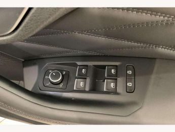 Volkswagen Touareg 3.0 V6 TSI eHybrid 4Motion R 5dr Tip Auto