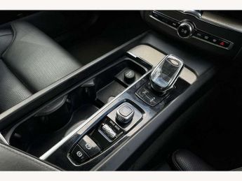 Volvo XC60 2.0 T8 390 Hybrid Inscription Pro 5dr AWD G tronic