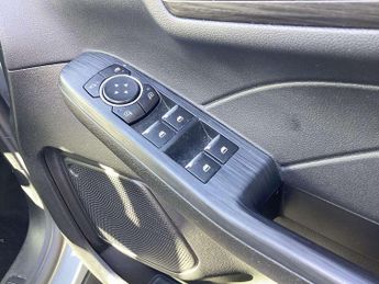 Ford Kuga 2.5 FHEV Vignale 5dr CVT