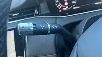 Land Rover Range Rover Evoque 1.5 P300e R-Dynamic SE 5dr Auto