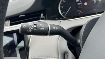 Land Rover Range Rover Evoque 1.5 P300e R-Dynamic SE 5dr Auto