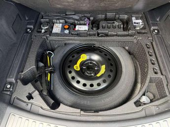 Land Rover Discovery Sport 1.5 P300e R-Dynamic SE 5dr Auto [5 Seat]