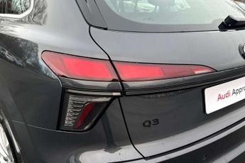 Audi Q3 1.5 TFSI Sport 5dr S Tronic