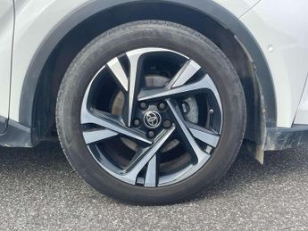 Toyota C-HR 1.8 Hybrid Design 5dr CVT