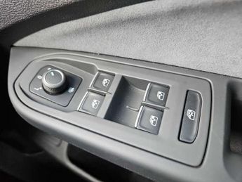 Volkswagen Golf 1.5 eTSI 150 R-Line 5dr DSG