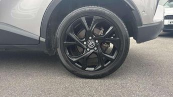 Toyota C-HR 1.8 Hybrid Dynamic 5dr CVT