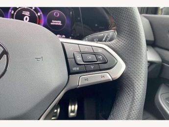 Volkswagen Golf 1.5 eTSI 150 R-Line 5dr DSG