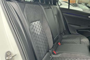 Volkswagen Golf 1.5 eTSI 150 Black Edition 5dr DSG