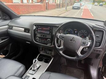 Mitsubishi Outlander 2.4 PHEV 4h 5dr Auto