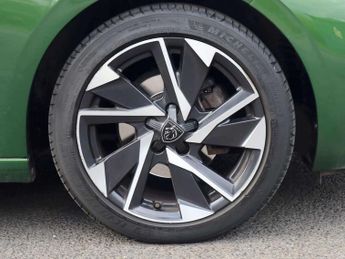 Peugeot 308 1.2 PureTech Allure Premium 5dr EAT8