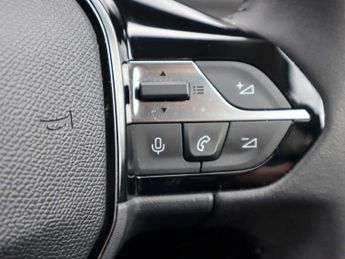 Peugeot 308 1.2 PureTech Allure Premium 5dr EAT8