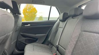 Volkswagen Golf 2.0 TDI Life 5dr DSG