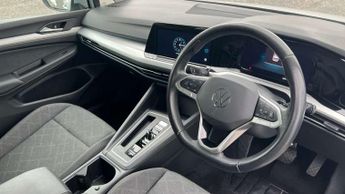 Volkswagen Golf 2.0 TDI Life 5dr DSG