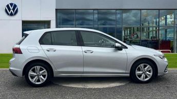 Volkswagen Golf 2.0 TDI Life 5dr DSG