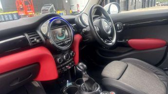 MINI Hatchback 5dr 1.5 Cooper 5dr Auto