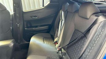 Toyota C-HR 1.8 Hybrid Design 5dr CVT