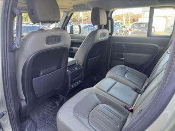 Land Rover Defender 2.0 D240 S 110 5dr Auto