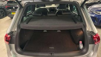 Volkswagen Tiguan 2.0 TSi 180 4Motion R-Line 5dr DSG