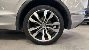 Volkswagen Tiguan 2.0 TSi 180 4Motion R-Line 5dr DSG