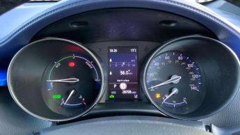 Toyota C-HR 1.8 Hybrid Dynamic 5dr CVT
