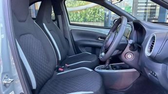 Toyota Aygo X 1.0 VVT-i Edge 5dr Auto