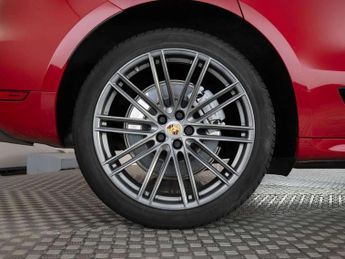 Porsche Macan GTS 5dr PDK
