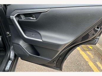 Toyota RAV4 2.5 VVT-i Hybrid Dynamic 5dr CVT
