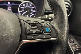 Nissan Juke 1.6 Hybrid Tekna 5dr Auto