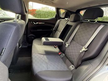 Nissan Qashqai 1.6 dCi N-Connecta 5dr Xtronic