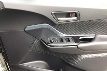 Toyota C-HR 2.0 Hybrid Design 5dr CVT