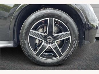 Mercedes-Benz GLC GLC 300 4Matic AMG Line 5dr 9G-Tronic