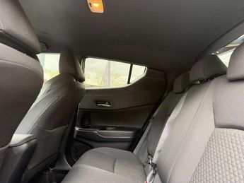 Toyota C-HR 1.8 Hybrid Design 5dr CVT