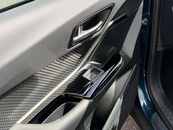 Toyota C-HR 1.8 Hybrid Design 5dr CVT