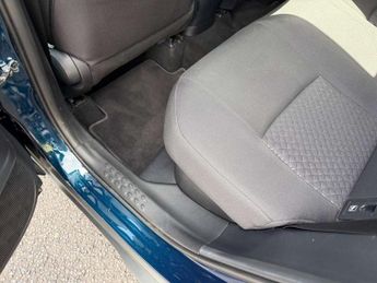 Toyota C-HR 1.8 Hybrid Design 5dr CVT