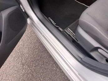 Toyota Corolla 2.0 VVT-i Hybrid Design 5dr CVT