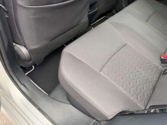 Toyota Corolla 2.0 VVT-i Hybrid Design 5dr CVT
