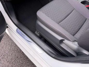 Toyota Yaris 1.5 Hybrid Icon 5dr CVT