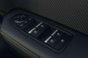Renault Captur 1.6 E-Tech full hybrid 145 Engineered 5dr Auto