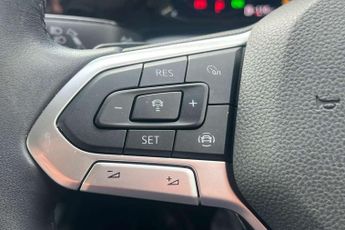 Volkswagen Golf 1.0 eTSI Life 5dr DSG