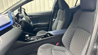 Toyota C-HR 1.8 Hybrid Dynamic 5dr CVT