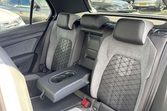 Volkswagen Golf 1.5 eTSI 150 R-Line 5dr DSG