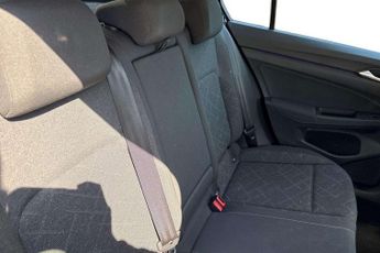 Volkswagen Golf 1.0 eTSI Life 5dr DSG