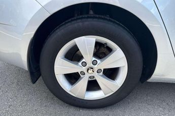 Skoda Octavia Estate 1.6 TDI SE Technology 5dr DSG