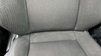 Toyota C-HR 1.8 Hybrid Design 5dr CVT