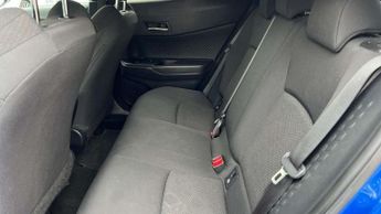 Toyota C-HR 1.8 Hybrid Design 5dr CVT