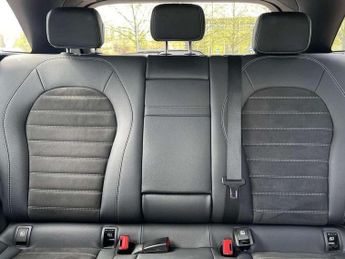 Mercedes-Benz GLC GLC 220d 4Matic AMG Line 5dr 9G-Tronic