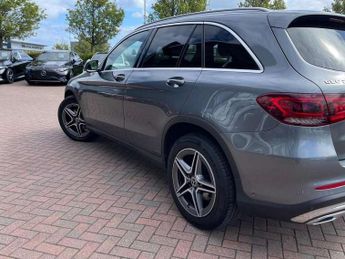 Mercedes-Benz GLC GLC 220d 4Matic AMG Line 5dr 9G-Tronic