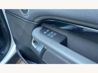 Land Rover Discovery 3.0 D300 SE Commercial Auto